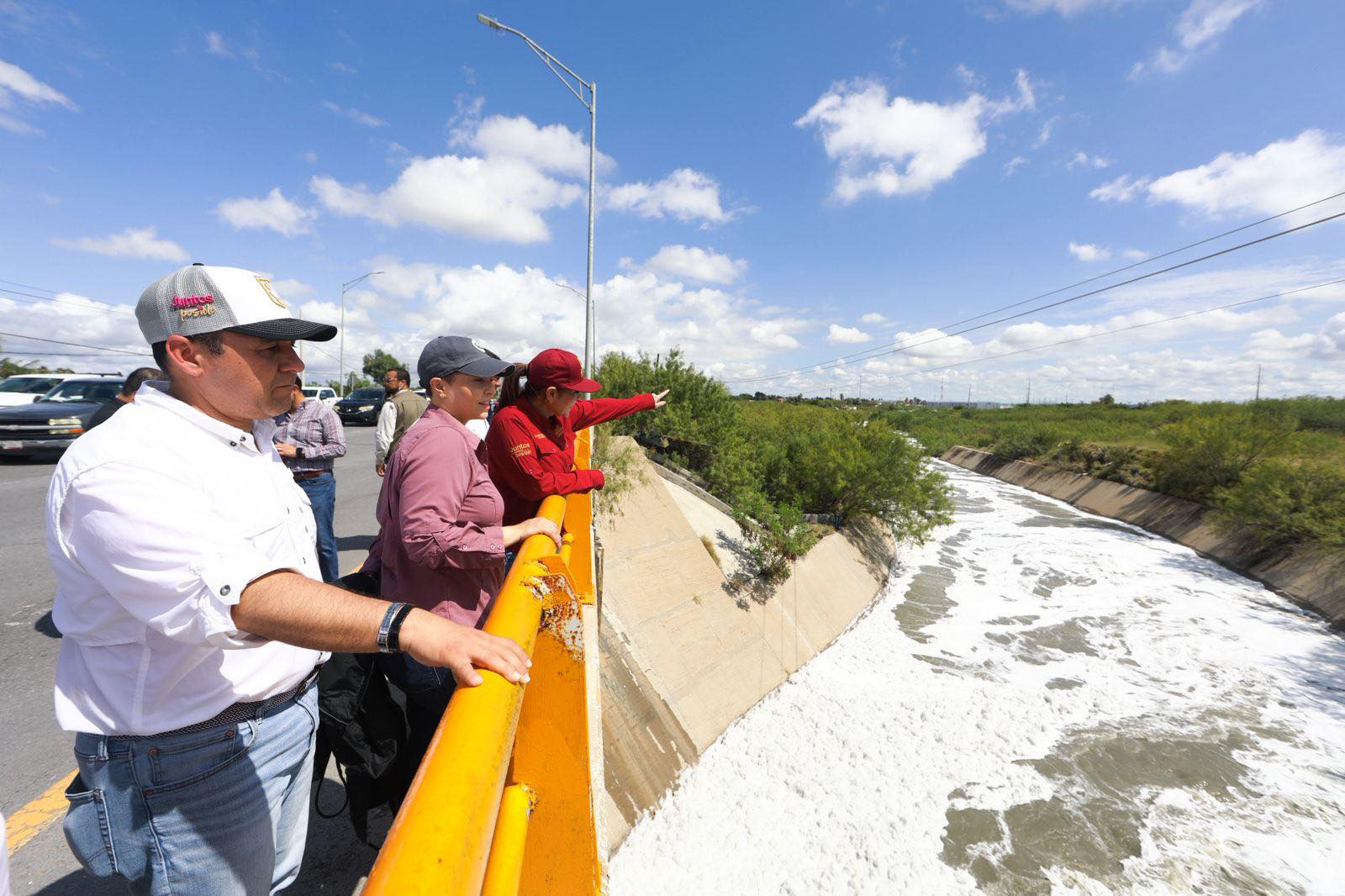Alcaldesa Carmen Lilia Canturosas supervisa operativo de apoyo ciudadano tras tormenta en Nuevo Laredo