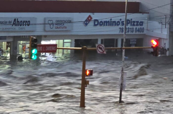 Río Cazones provoca severas inundaciones en Poza Rica