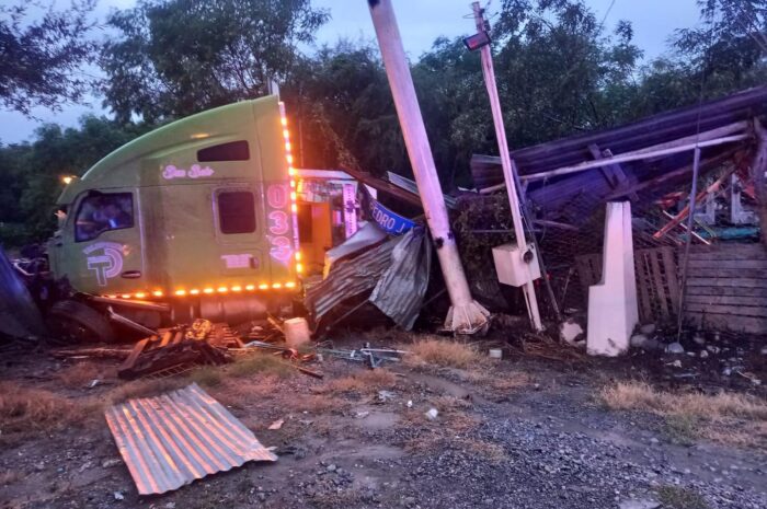 Choque múltiple en la Victoria–Monterrey moviliza a Guardia Estatal