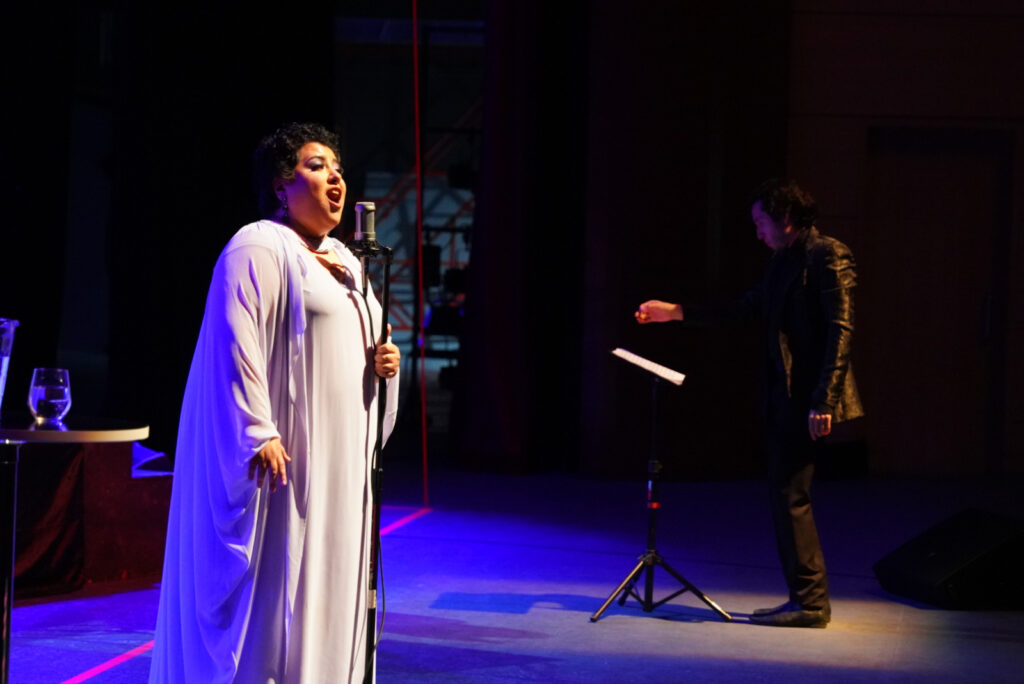 Emotiva velada cultural con “Piaf de Bolsillo” en el Festival Internacional en la Costa del Seno Mexicano Emotiva velada cultural con “Piaf de Bolsillo” en el Festival Internacional en la Costa del Seno Mexicano