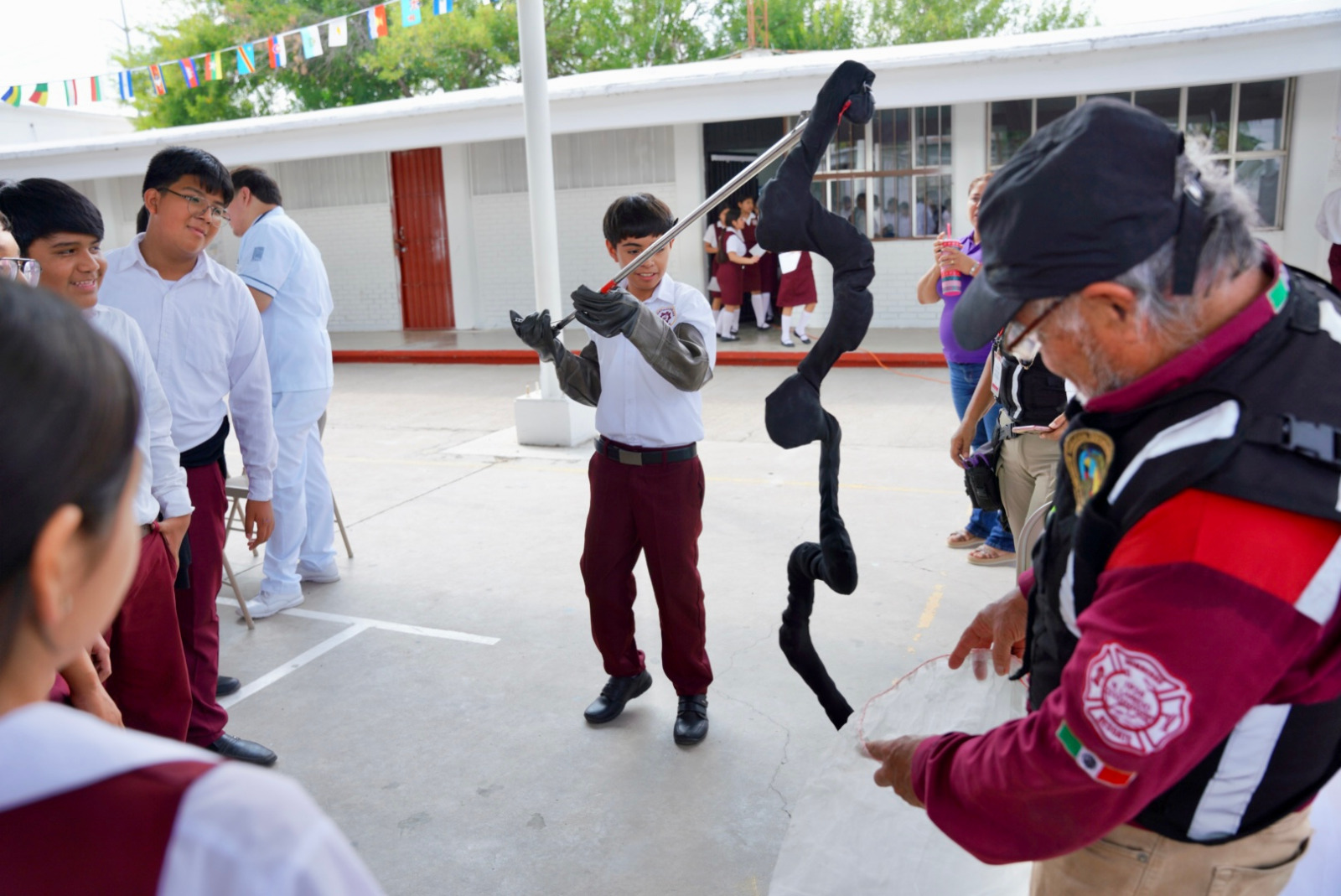 Brigadas “Contacto Joven” fomentan salud, participación y bienestar entre la juventud neolaredense