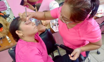 DIF Nuevo Laredo invita a inscribirse al curso de belleza del CEDIF 4