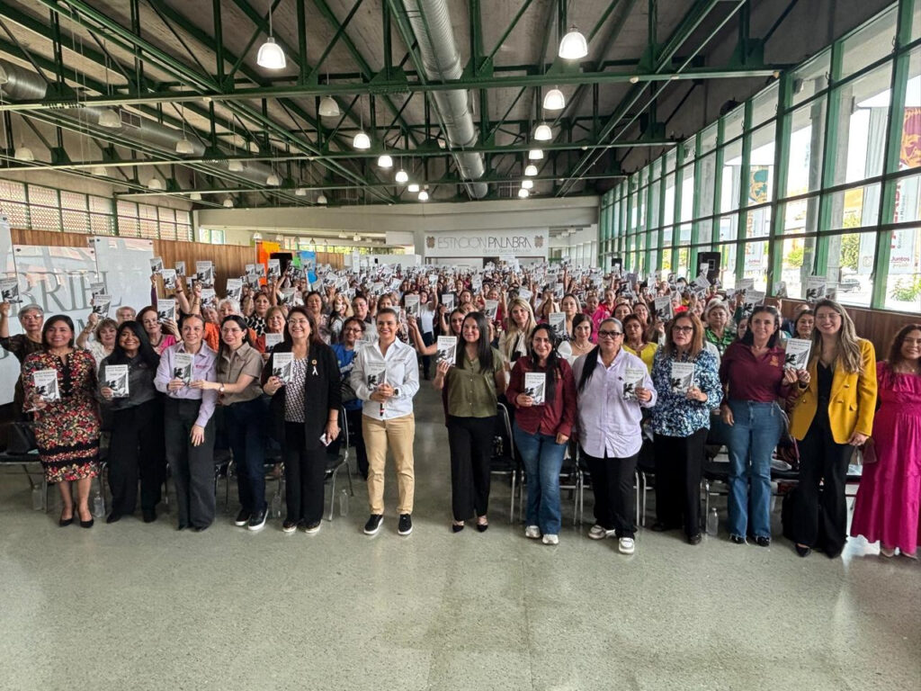 Mujeres de Nuevo Laredo se unen por la igualdad y una vida libre de violencias Mujeres de Nuevo Laredo se unen por la igualdad y una vida libre de violencias