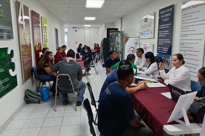 Acercan servicios gubernamentales a trabajadores de GST Pangea con “Brigadas en tu Empresa”