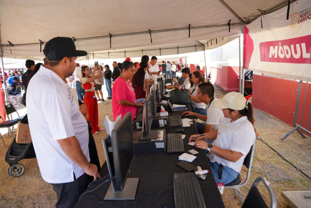 “Presidencia Cerquita de Ti” acerca los servicios municipales a familias de las colonias Altavista y Roma “Presidencia Cerquita de Ti” acerca los servicios municipales a familias de las colonias Altavista y Roma