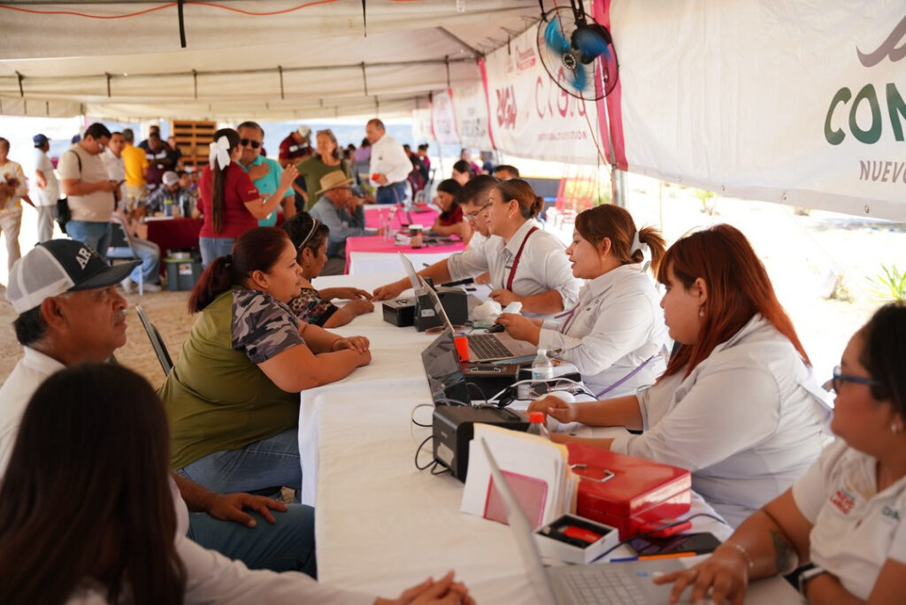 “Presidencia Cerquita de Ti” acerca los servicios municipales a familias de las colonias Altavista y Roma “Presidencia Cerquita de Ti” acerca los servicios municipales a familias de las colonias Altavista y Roma