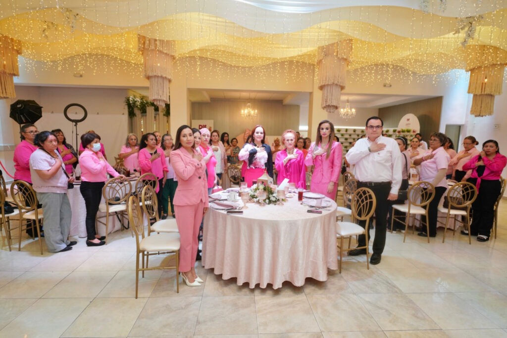 Gobierno Municipal y Sistema DIF Nuevo Laredo reconocen a 100 mujeres sobrevivientes de cáncer de mama Gobierno Municipal y Sistema DIF Nuevo Laredo reconocen a 100 mujeres sobrevivientes de cáncer de mama