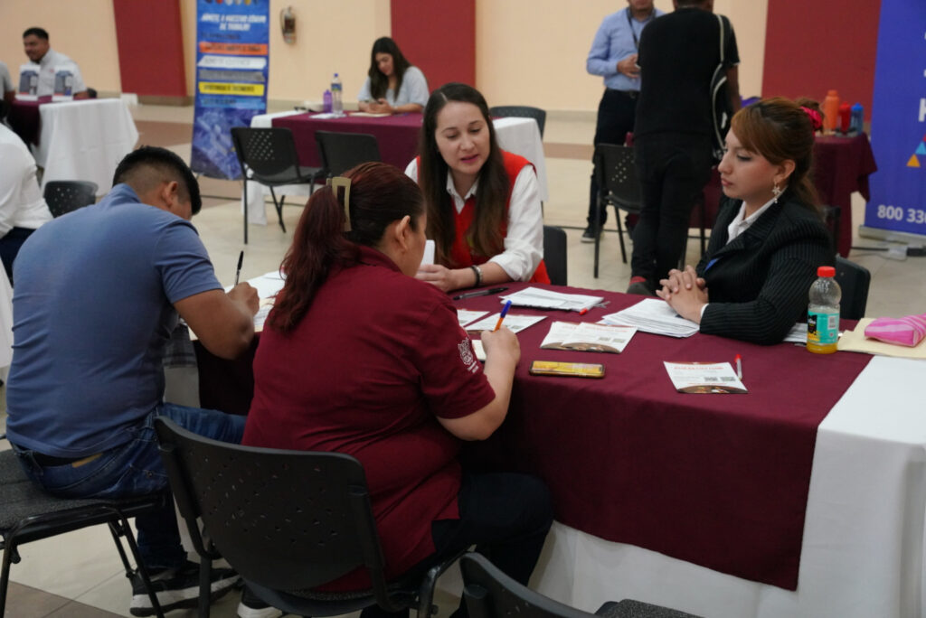 Acercan oportunidades laborales con una nueva edición de “Empleo en tu Colonia” Acercan oportunidades laborales con una nueva edición de “Empleo en tu Colonia”
