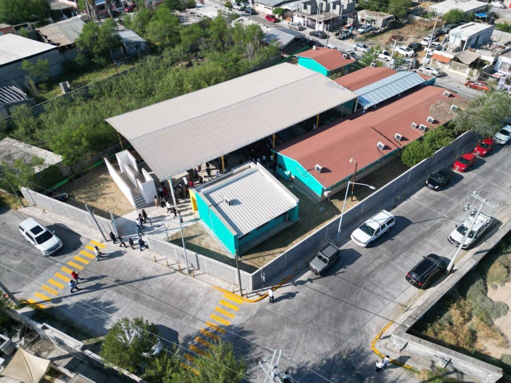 Refrenda alcaldesa Carmen Lilia Canturosas compromiso con la educación; entrega obras en escuelas de la ciudad Refrenda alcaldesa Carmen Lilia Canturosas compromiso con la educación; entrega obras en escuelas de la ciudad