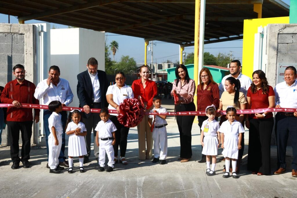 Refrenda alcaldesa Carmen Lilia Canturosas compromiso con la educación; entrega obras en escuelas de la ciudad Refrenda alcaldesa Carmen Lilia Canturosas compromiso con la educación; entrega obras en escuelas de la ciudad
