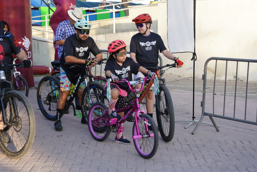 Rodada Joven por la Paz y Contra las Adicciones congrega a decenas de participantes en un ambiente de sana convivencia en Nuevo Laredo Rodada Joven por la Paz y Contra las Adicciones congrega a decenas de participantes en un ambiente de sana convivencia en Nuevo Laredo