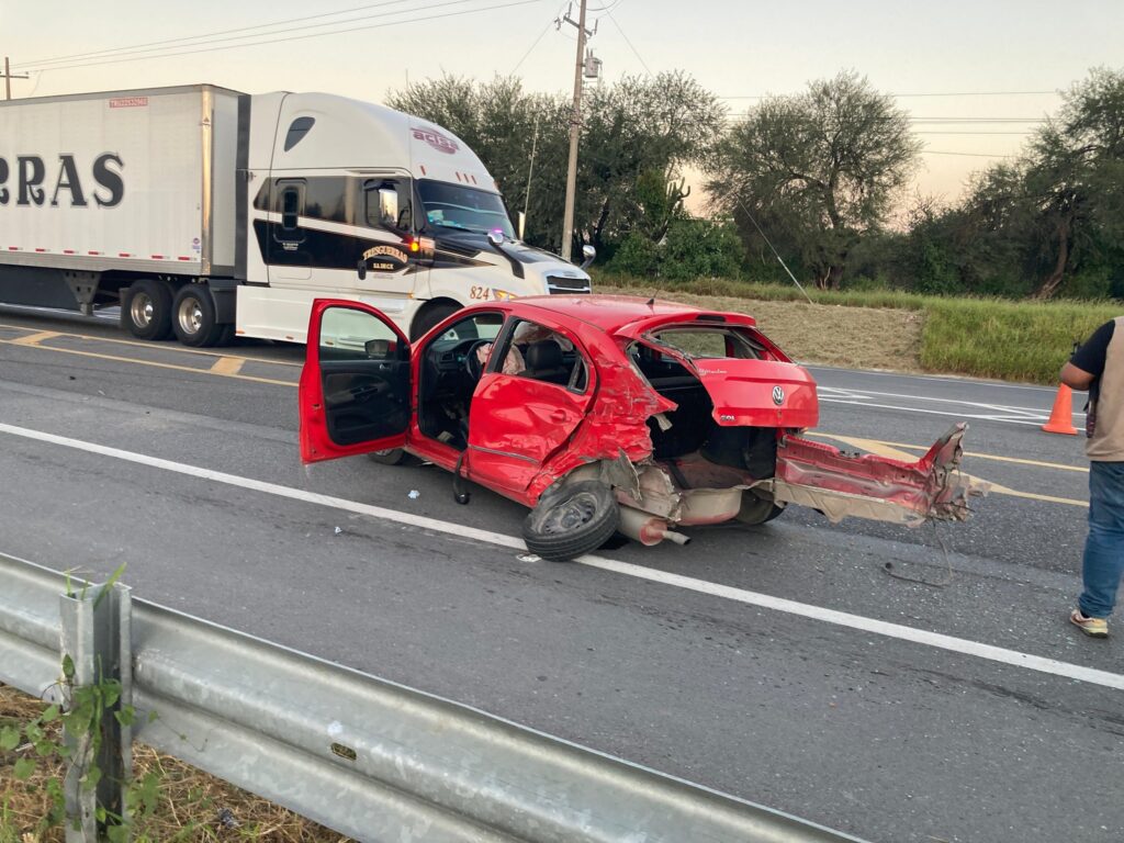 Dos heridos tras aparatoso accidente en la carretera Victoria–Monterrey