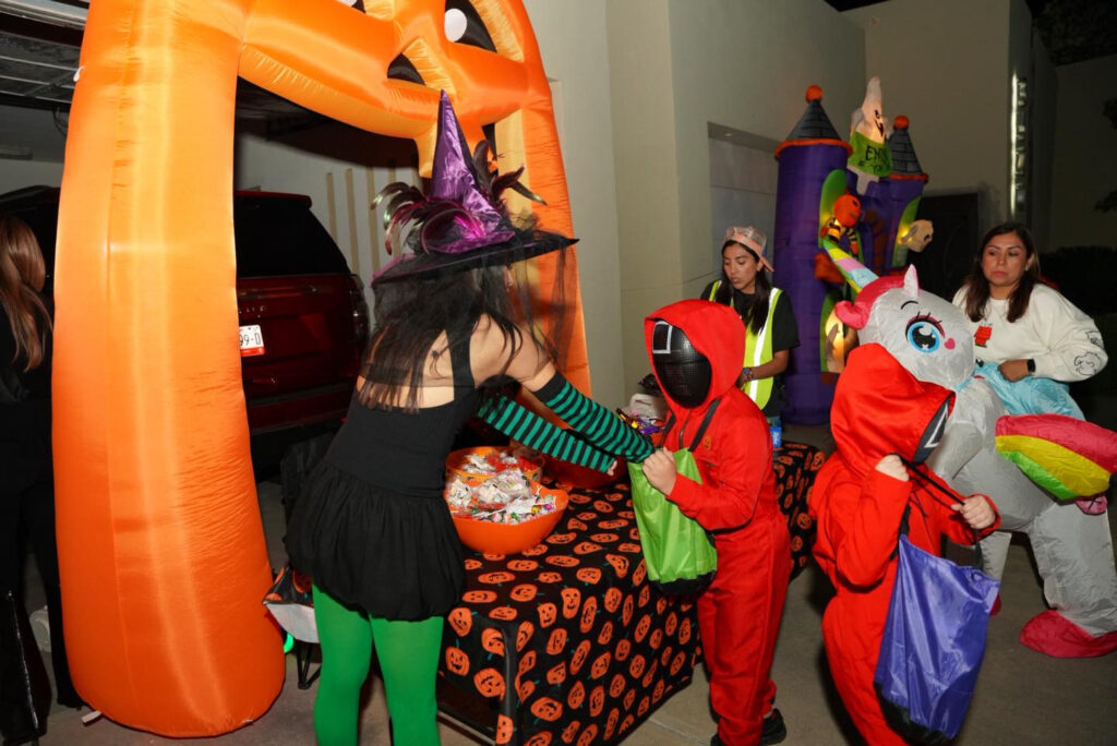 Disfrutan familias de Nuevo Laredo noche de Halloween; reportan autoridades saldo blanco Disfrutan familias de Nuevo Laredo noche de Halloween; reportan autoridades saldo blanco