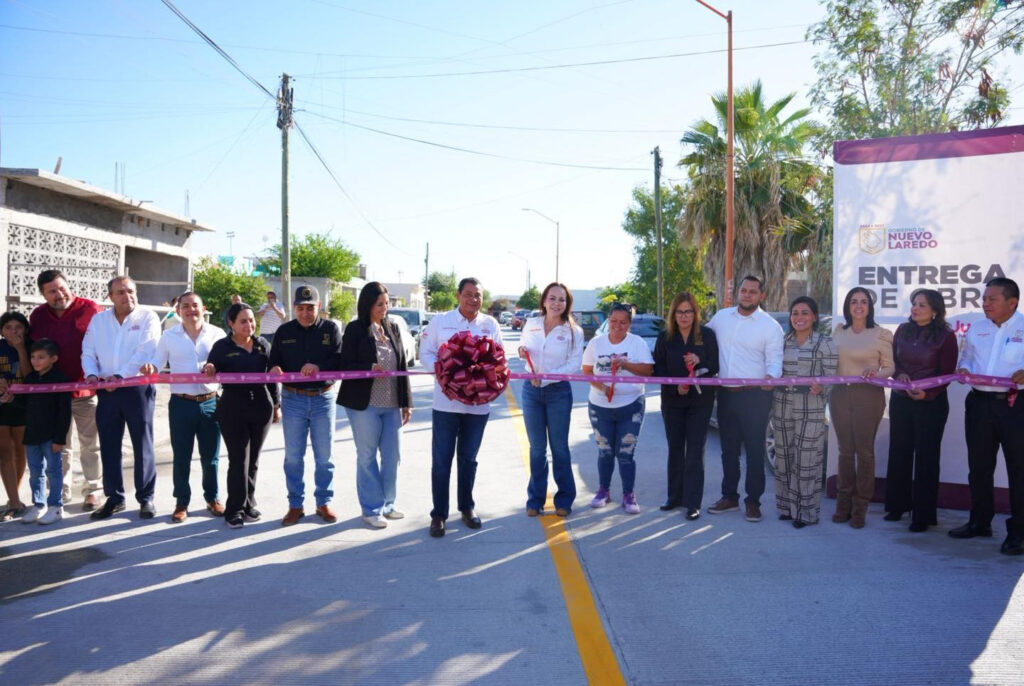 Carmen Lilia Canturosas transforma calles de Villas de San Miguel y fortalece el orgullo de sus vecinos