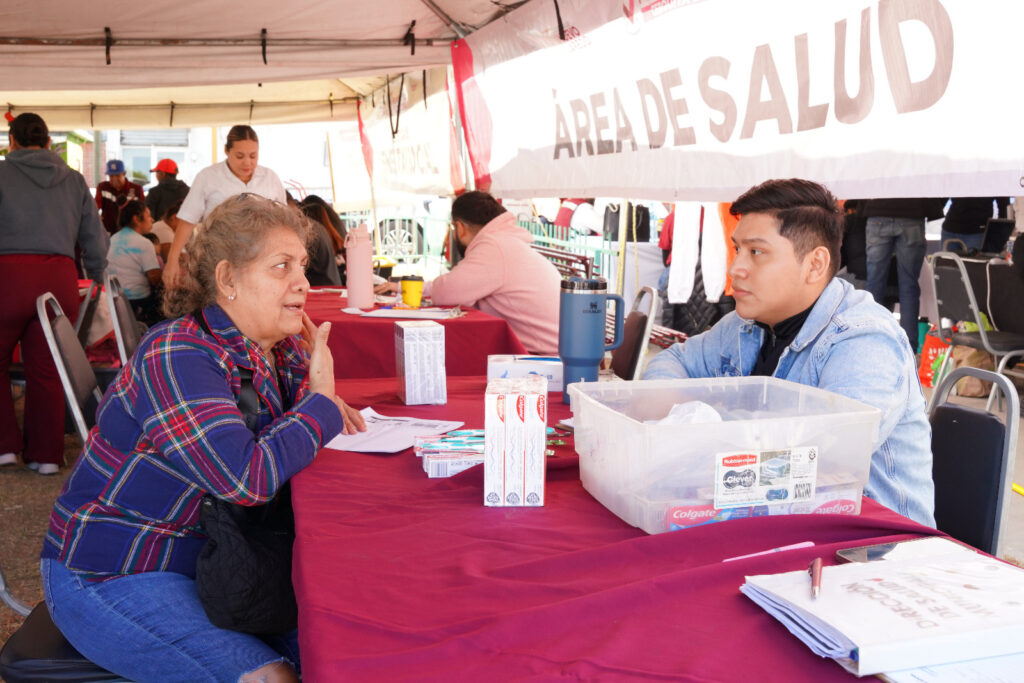 Gobierno de Nuevo Laredo acerca servicios y apoyos gratuitos a la colonia Naciones Unidas con “Presidencia Cerquita de Ti”