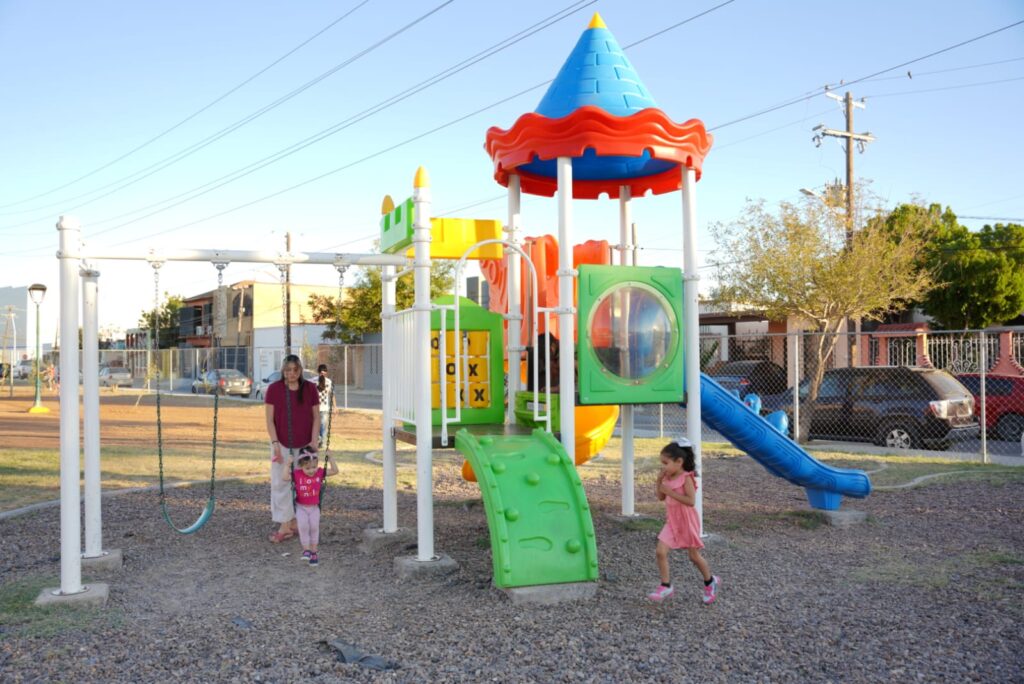 Mejora Gobierno de Nuevo Laredo calidad de vida de familias con obras de infraestructura social