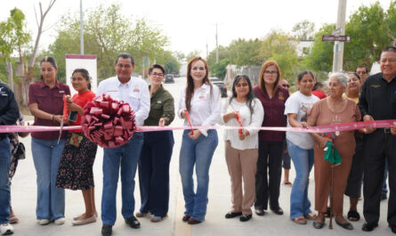 Carmen Lilia Canturosas entrega importantes obras de pavimentación en colonias 150 Aniversario y Francisco Villa