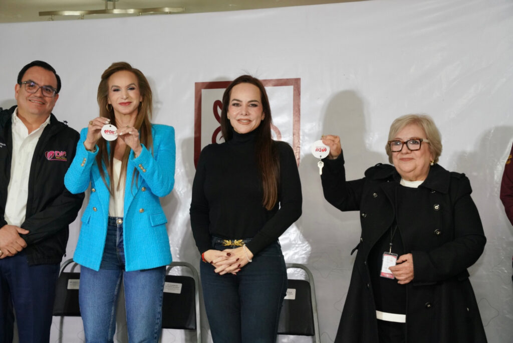 Invierte Gobierno de Nuevo Laredo en vivienda digna para adultos mayores; alcaldesa Carmen Lilia Canturosas entrega nuevas villas a Sistema DIF