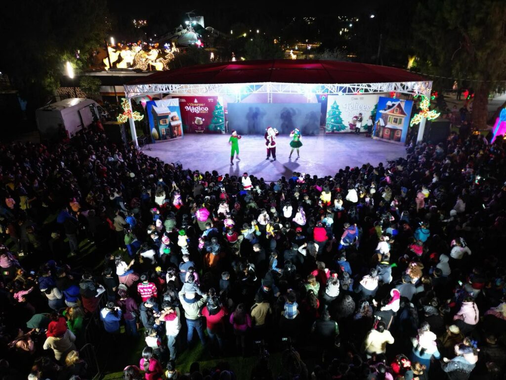 Brilla Nuevo Laredo: Carmen Lilia enciende el pino navideño e inaugura Viveros Mágico con 200 figuras gigantes y más de 200 mil luces LED Brilla Nuevo Laredo: Carmen Lilia enciende el pino navideño e inaugura Viveros Mágico con 200 figuras gigantes y más de 200 mil luces LED