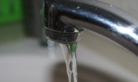 Exhorta COMAPA Nuevo Laredo al uso consciente del agua en temporada invernal