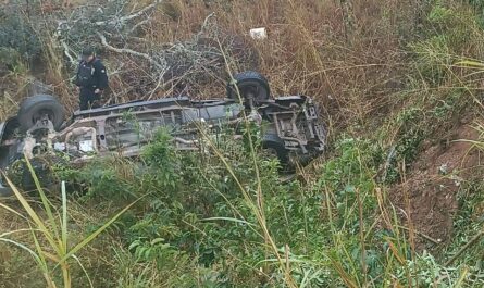 Volcadura en Aldama deja 2 muertos y una mujer herida