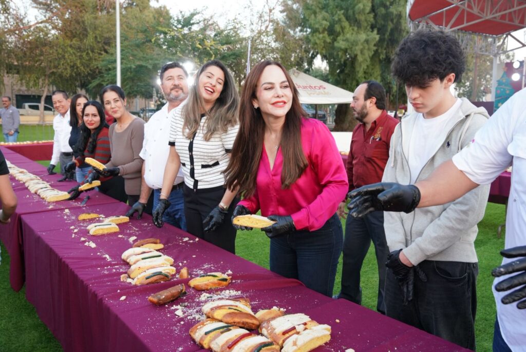 Con mega rosca de 60 metros, Gobierno Municipal celebra el Día de Reyes junto a familias de Nuevo Laredo