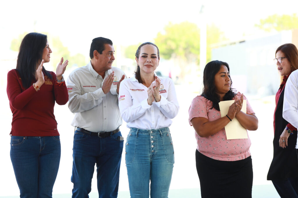 Alcaldesa Carmen Lilia Canturosas entrega obras viales que dignifican accesos y mejoran la movilidad en Valles de Anáhuac Alcaldesa Carmen Lilia Canturosas entrega obras viales que dignifican accesos y mejoran la movilidad en Valles de Anáhuac
