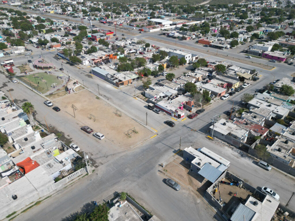 Alcaldesa Carmen Lilia Canturosas entrega obras viales que dignifican accesos y mejoran la movilidad en Valles de Anáhuac Alcaldesa Carmen Lilia Canturosas entrega obras viales que dignifican accesos y mejoran la movilidad en Valles de Anáhuac