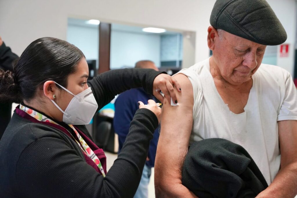 Alcaldesa Carmen Lilia Canturosas invita a la ciudadanía a jornada de vacunación para proteger la salud de las familias