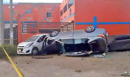 Vuelca auto tras chocar vehículos en Altamira