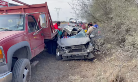 Mujer prensada tras choque en Victoria–Zaragoza