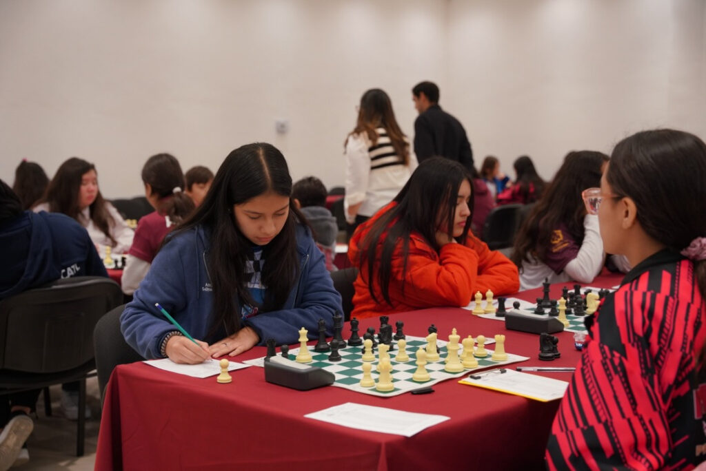 Destaca Nuevo Laredo como sede estatal de competencias de CONADE; llegan atletas y familias de todo Tamaulipas