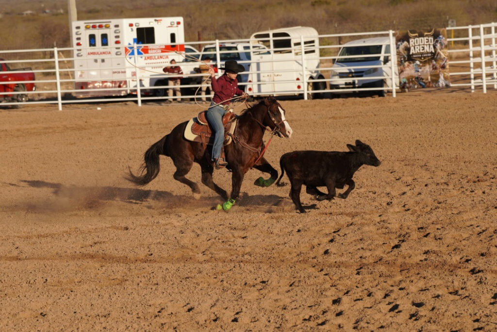 Destaca Nuevo Laredo como sede estatal de competencias de CONADE; llegan atletas y familias de todo Tamaulipas