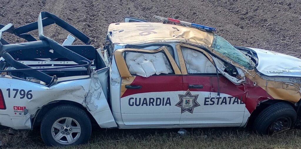 Patrulla de la Guardia Estatal vuelca en autopista de Río Bravo Patrulla de la Guardia Estatal vuelca en autopista de Río Bravo