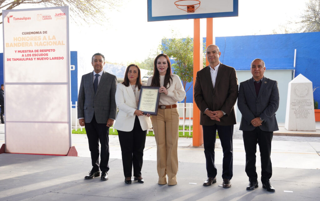 Reconocen a alcaldesa Carmen Lilia Canturosas como miembro honorífico de la Facultad de Enfermería; respaldan su liderazgo en favor de la educación Nombran a Carmen Lilia miembro honorífico de enfermería