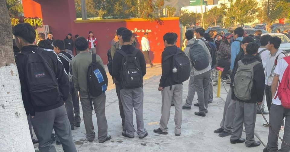 Sacan de clases a 40 alumnos por corte de cabello en Ciudad Victoria