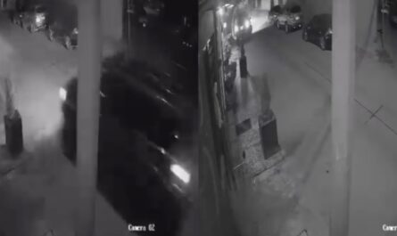 Conductor choca autos estacionados y huye en Las Flores, Ciudad Victoria