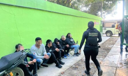 Guardia Estatal rescata a 5 personas en Soto la Marina