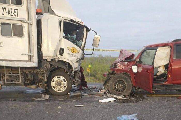 Choque frontal con camión de carga deja un muerto en la Victoria–Zaragoza