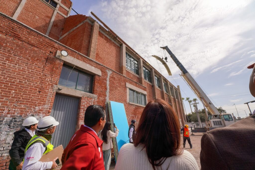 Avanza rehabilitación del Escuadrón 201; Carmen Lilia reafirma compromiso con el patrimonio histórico de Nuevo Laredo Avanza rehabilitación del Escuadrón 201; Carmen Lilia reafirma compromiso con el patrimonio histórico de Nuevo Laredo