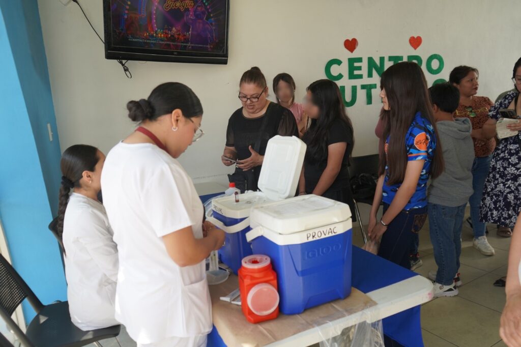 Refuerzan protección de la niñez en el Centro de Autismo del DIF Nuevo Laredo con jornada de vacunación