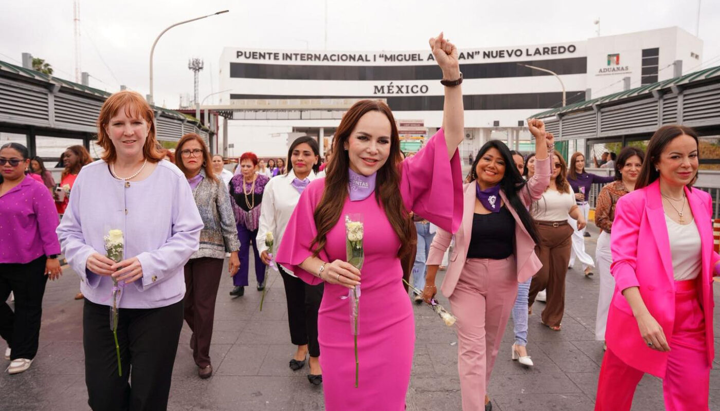Mujeres de los Dos Laredos se unen en caminata binacional para conmemorar el Día Internacional de la Mujer