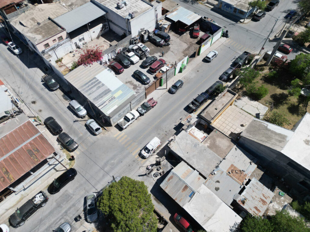 Mejora Gobierno Municipal vialidad al poniente y centro de Nuevo Laredo con obras de repavimentación