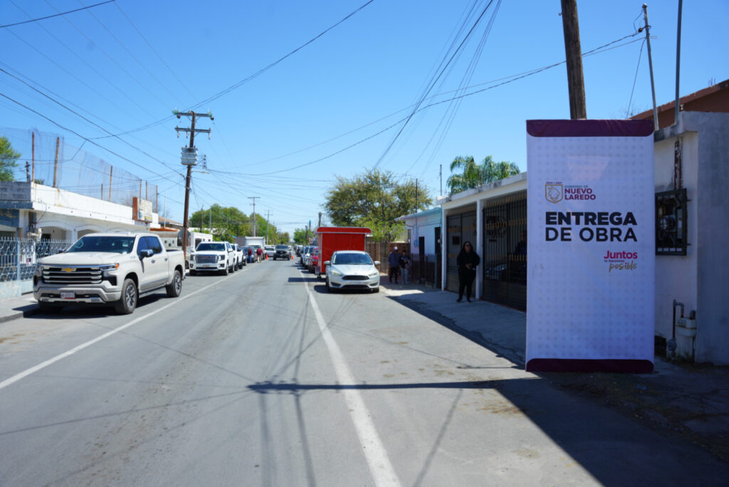 Mejora Gobierno Municipal vialidad al poniente y centro de Nuevo Laredo con obras de repavimentación