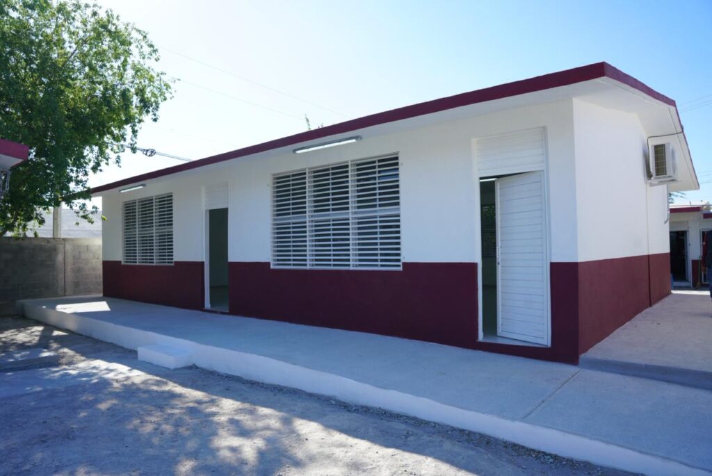 Alcaldesa Carmen Lilia Canturosas transforma primaria al poniente de Nuevo Laredo con construcción de nuevas aulas