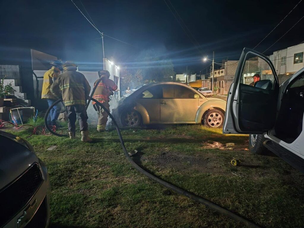 El fuego fue sofocado por bomberos en Ciudad Victoria; Fiscalía ya investiga tras localizar evidencia en la zona