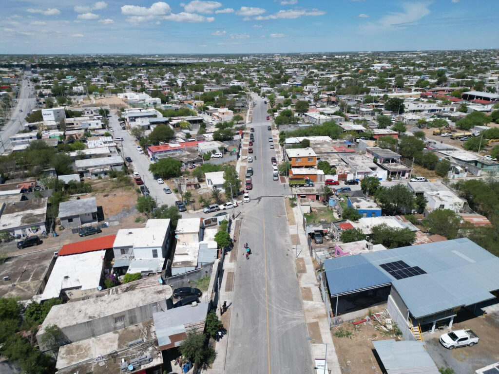 Gobierno de Nuevo Laredo transforma con pavimentación las colonias 150 Aniversario, Cavazos Lerma y Los Álamos