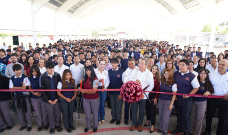 Transforma alcaldesa Carmen Lilia Canturosas infraestructura educativa en la Preparatoria CBTIS 137