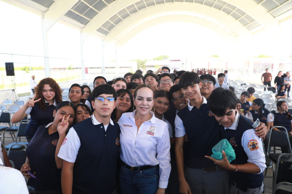 Transforma alcaldesa Carmen Lilia Canturosas infraestructura educativa en la Preparatoria CBTIS 137