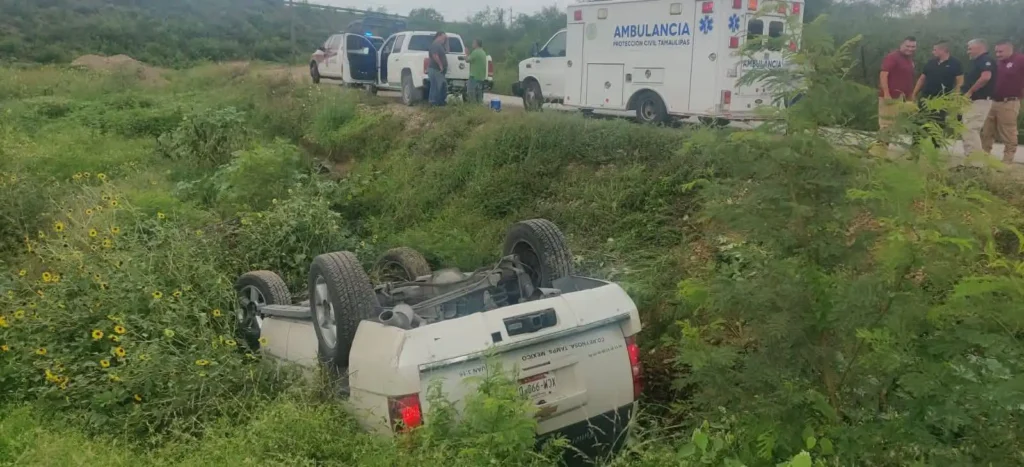 Accidente de carroza funeraria deja un lesionado en San Fernando